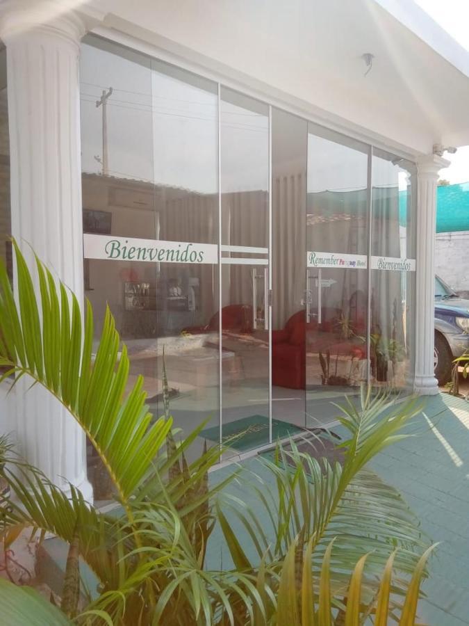 Remember Py Hotel Luque Buitenkant foto