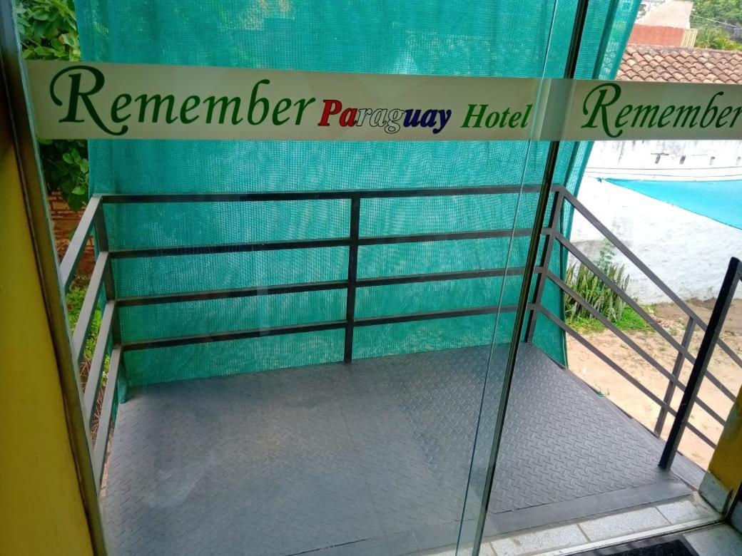 Remember Py Hotel Luque Buitenkant foto